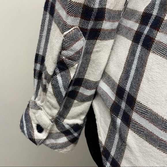 Rails plaid button down shirt women’s XS 100% rayon - Picture 6 of 10